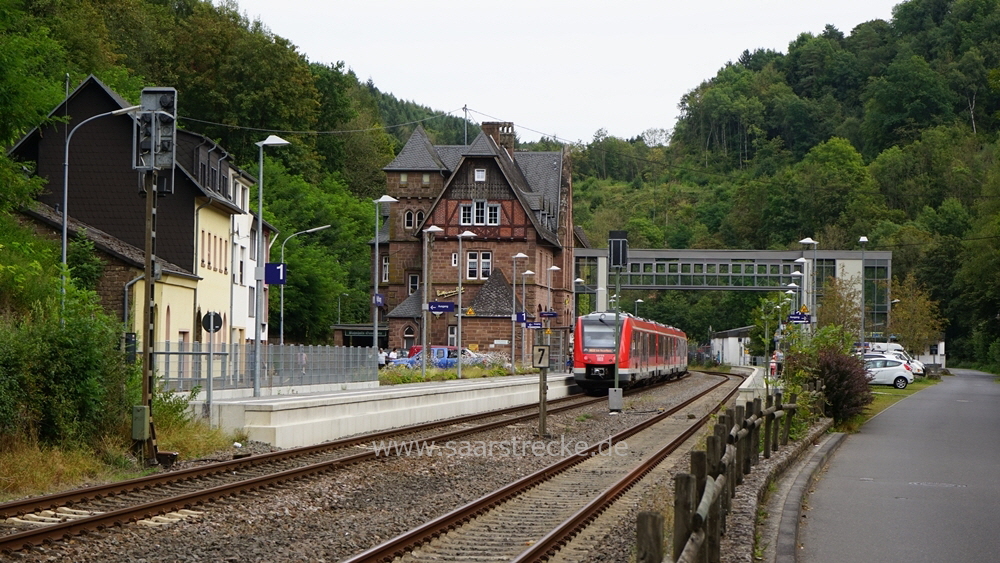 Eifelstrecke: Bahnhof Kyllburg mit Regionalbahn in Richtung Köln
