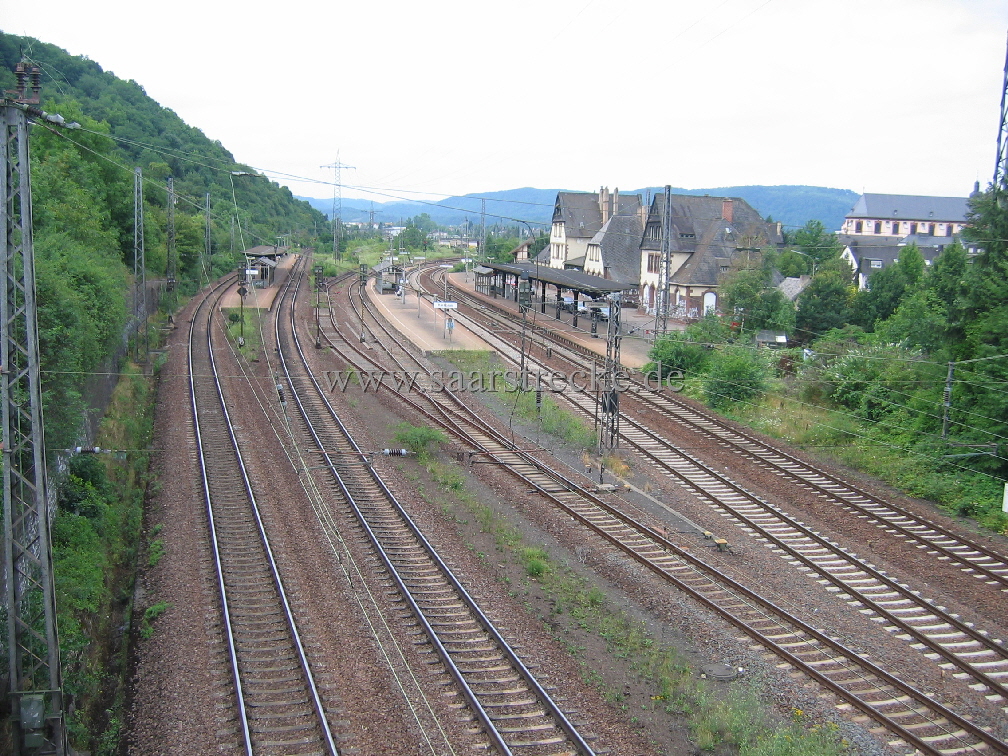 Bahnhof Karthaus (links Saarstrecke, rechts Obermoselstrecke)